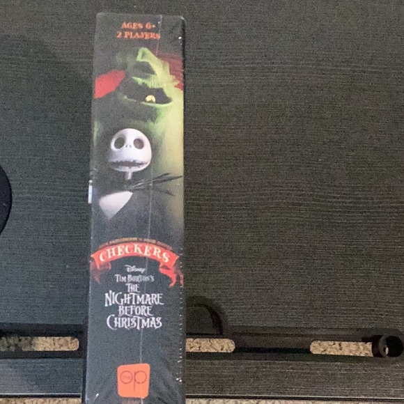 NIB Disney Tim Burton’s the night before Christmas checkers - Picture 3 of 4